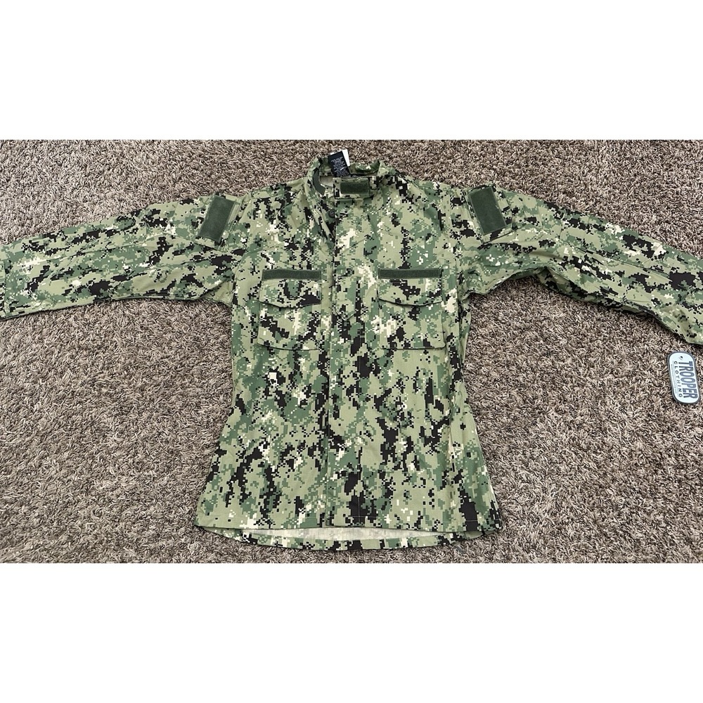 U.S. Navy Blouse Working Uniform Type III NWU Seals Military Camo Sz Small Long